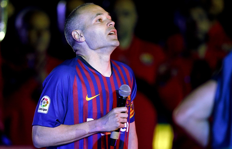 开云体育-冰球传奇谢幕，球迷泪洒赛场