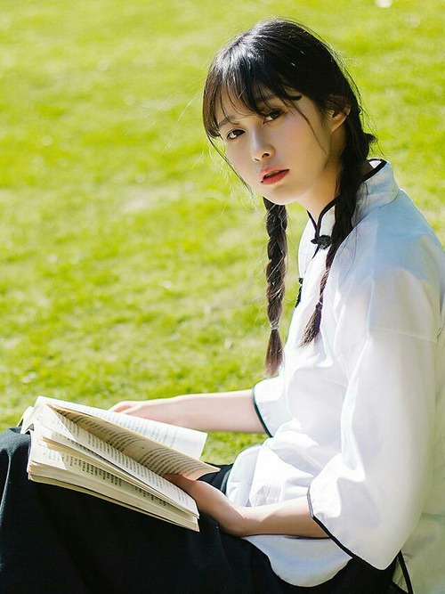 曼联狂胜厄瓜多尔，斯通斯关键先生引领大胜