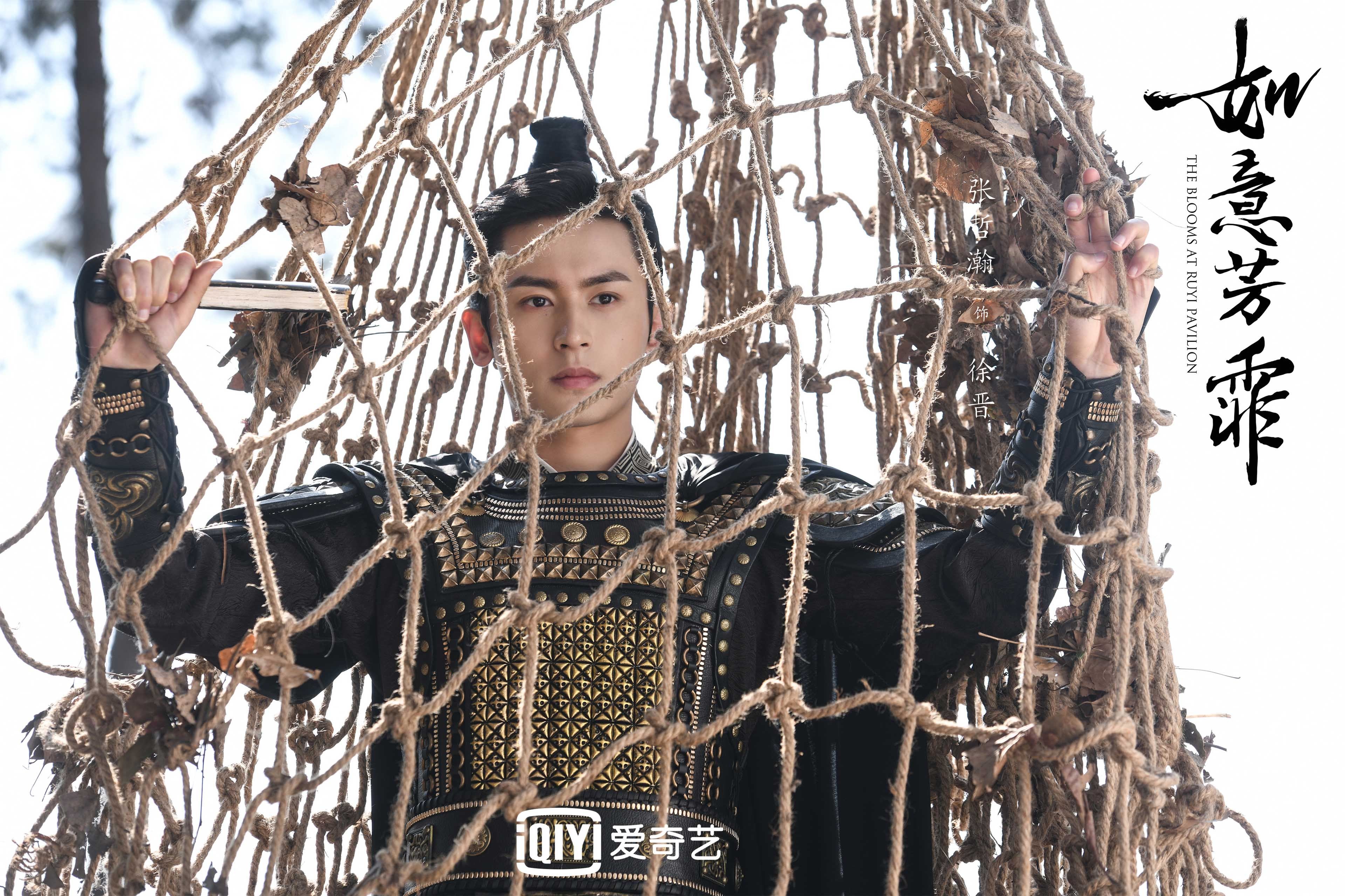 开云体育在线-荣耀与机器，当尼列塔的激情撞碎伊蒂哈德的精密时，格列兹曼从重压下绽放