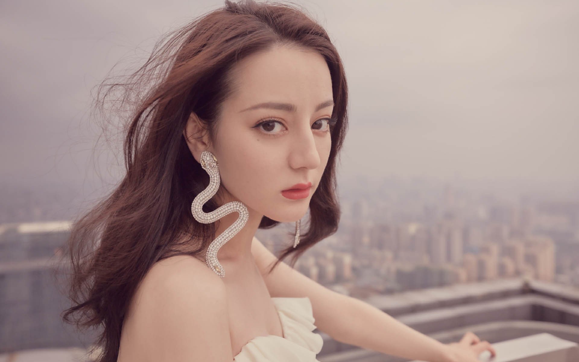 双城魔术，当乔治的指尖点亮篮球宇宙，横扫已成注脚